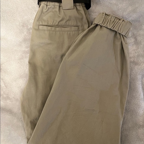Aritzia TNA cargo pants - Picture 3 of 4